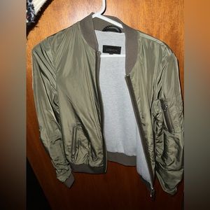 Doesn’t fit me anymore, barely worn. Great quality mackage bomber.